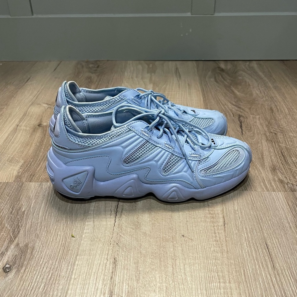 Adidas FYWS-97 glow blue casual‎ tennis shoes women's size 9 Like new